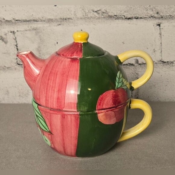 Country Inn Collection Strawberry Tea Set โ Ceramic Teapot, Sugar & Creamer 4pc - Picture 4 of 16